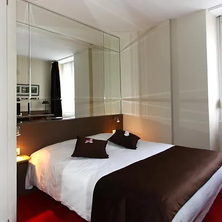 מלון De L'ill 3*