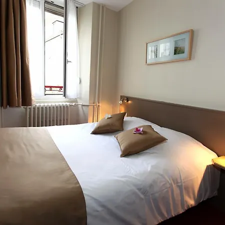 De L'ill מלון 3*