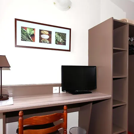 Hotel De L'ill 3*